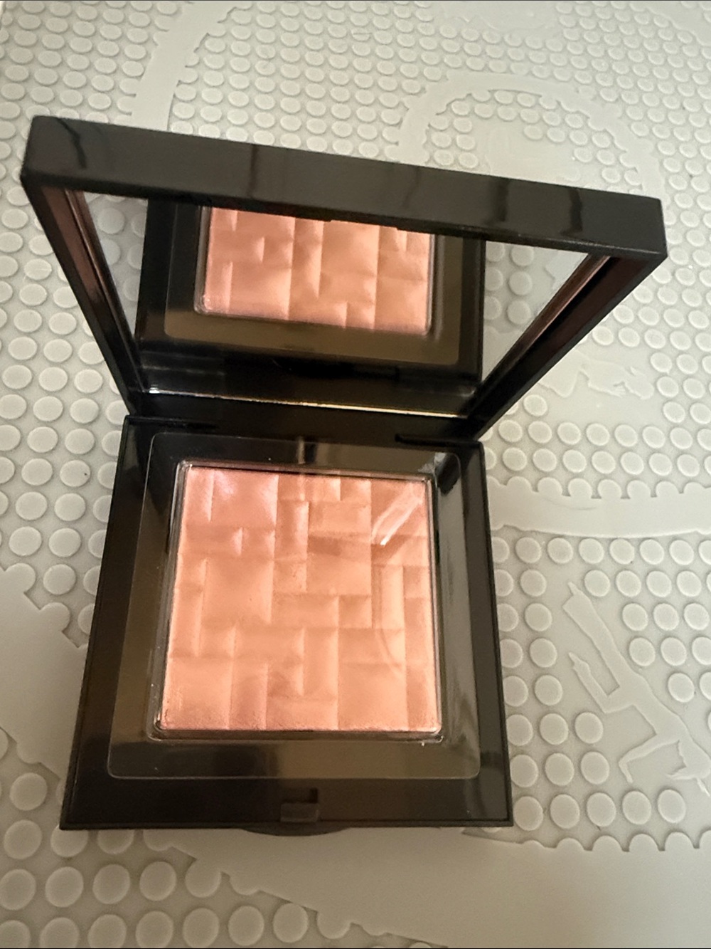 Bobbi Brown Soft Peach Pink Powder Blush Compact